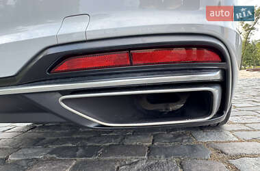 Седан Audi A4 2022 в 
