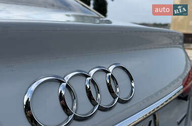 Седан Audi A4 2022 в 