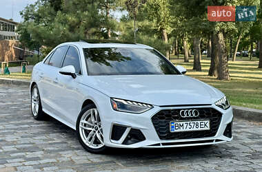 Седан Audi A4 2022 в 