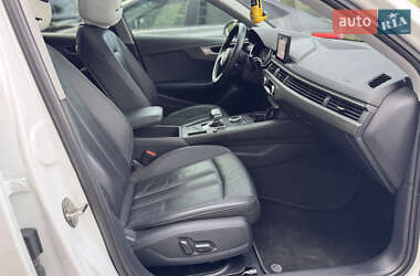 Седан Audi A4 2019 в 
