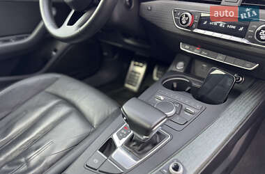 Седан Audi A4 2019 в 
