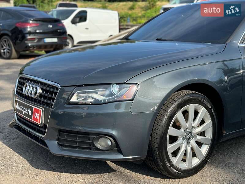 Седан Audi A4 2010 в Виннице