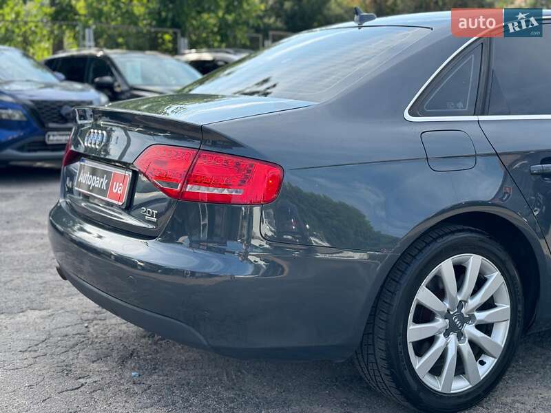 Седан Audi A4 2010 в Виннице