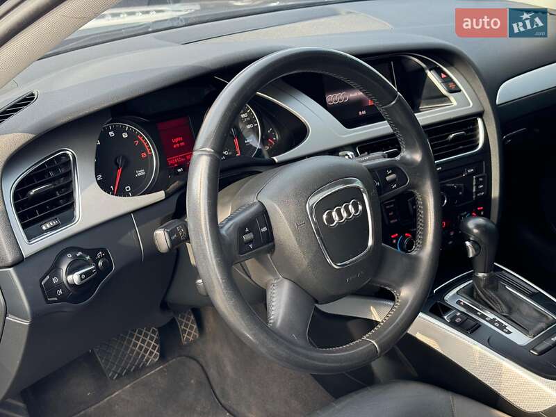 Седан Audi A4 2010 в Виннице