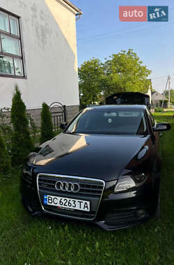 Седан Audi A4 2010 в Львове