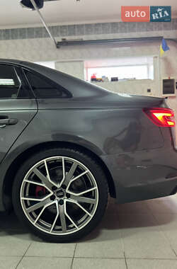 Седан Audi A4 2019 в 