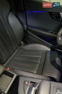 Седан Audi A4 2019 в 