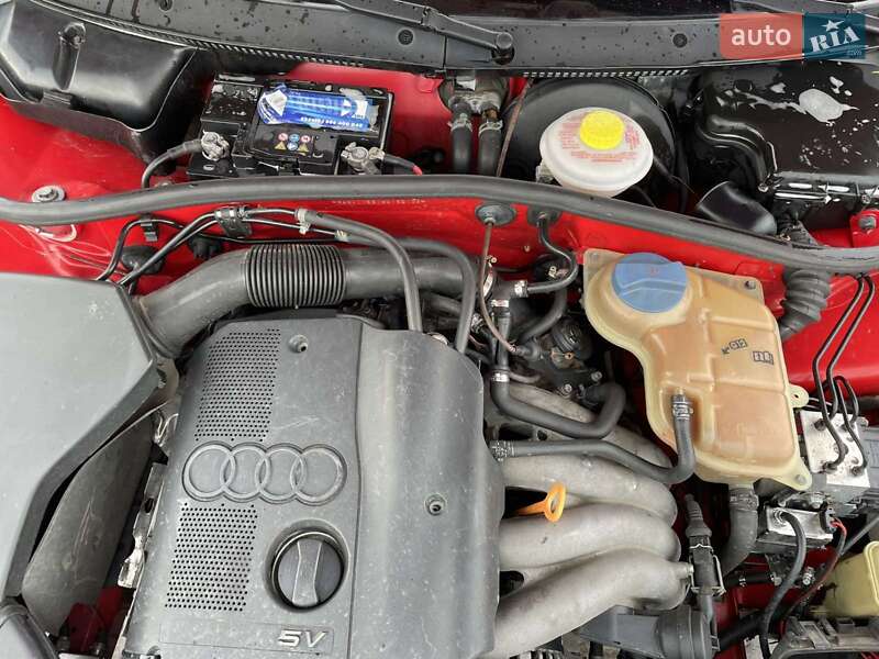 Седан Audi A4 1998 в Ивано-Франковске
