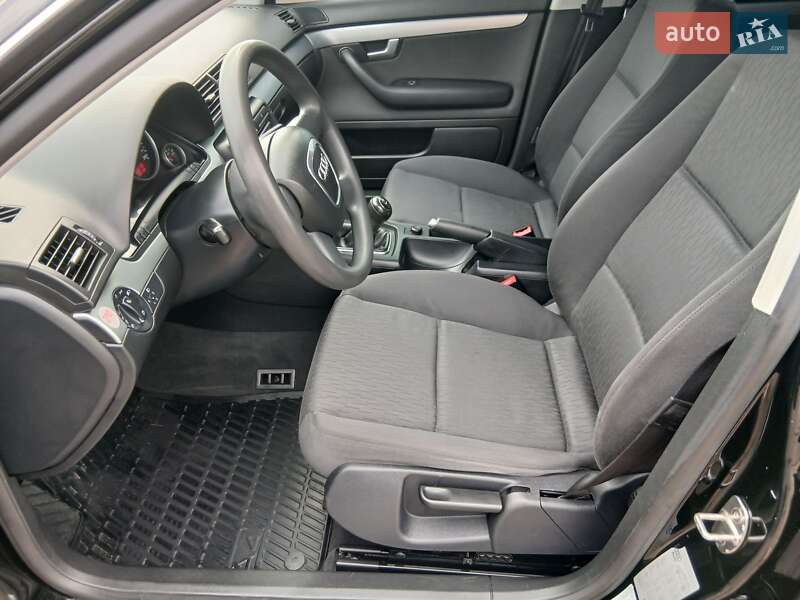 Универсал Audi A4 2004 в Ровно
