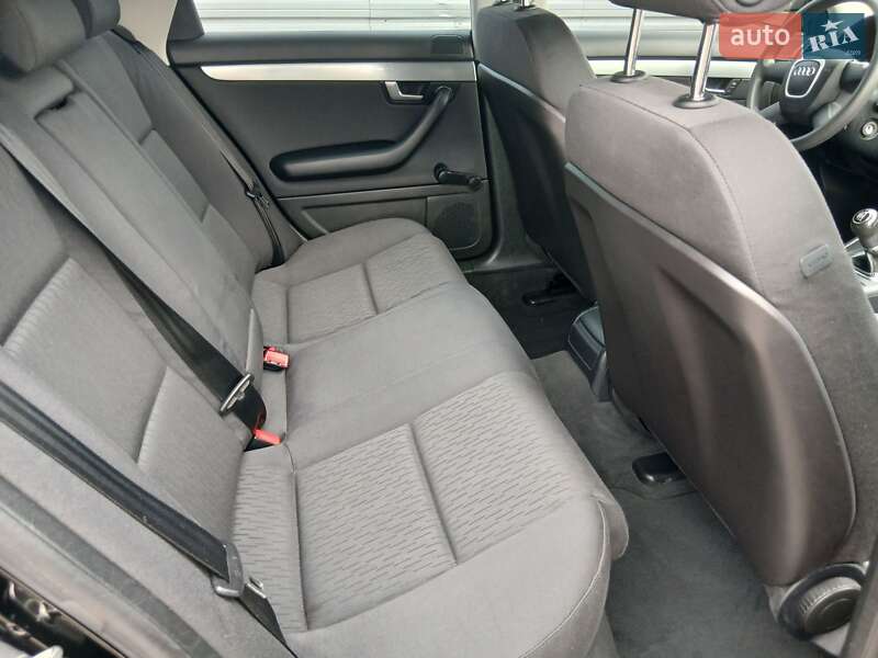 Универсал Audi A4 2004 в Ровно