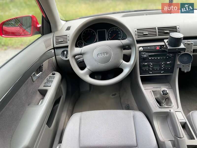 Универсал Audi A4 2002 в Киеве