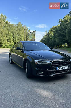 Седан Audi A4 2013 в 