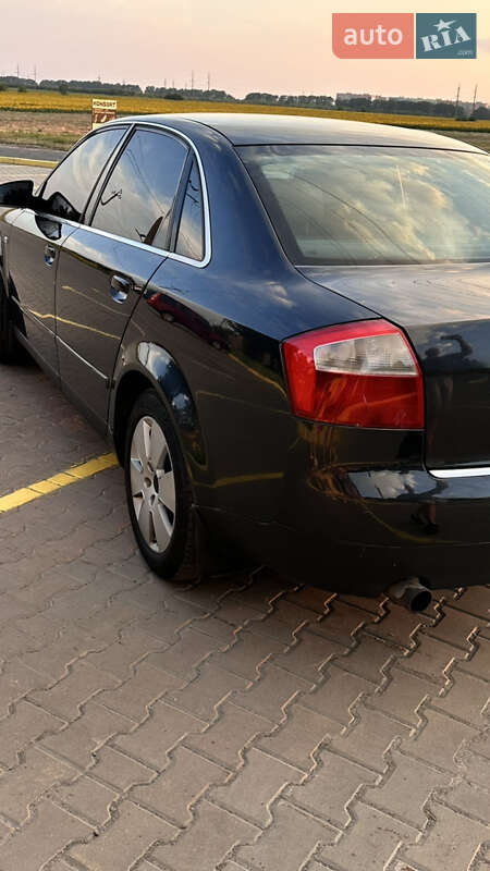 Седан Audi A4 2001 в Полтаве