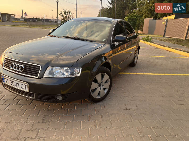 Седан Audi A4 2001 в 