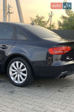 Седан Audi A4 2012 в 