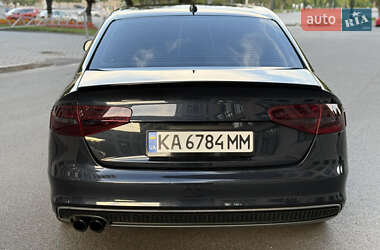 Седан Audi A4 2014 в 