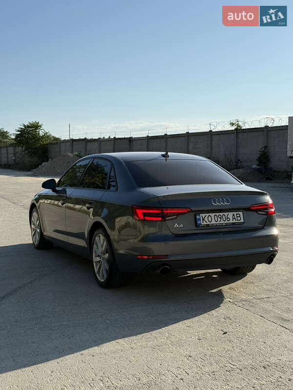 Седан Audi A4 2016 в Одесі