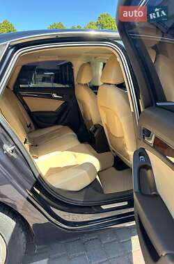Седан Audi A4 2012 в Киеве