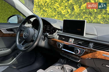 Седан Audi A4 2019 в 