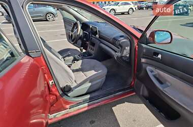 Седан Audi A4 1995 в 