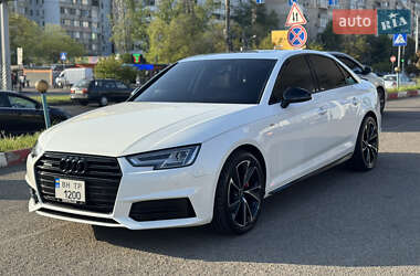 Седан Audi A4 2016 в 