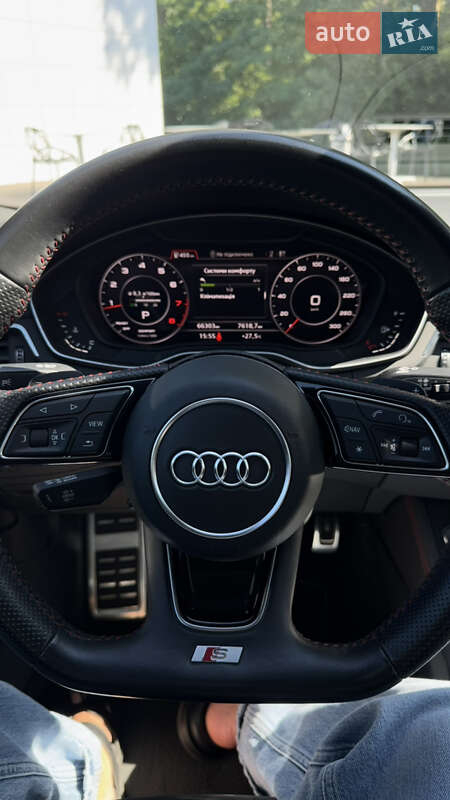 Седан Audi A4 2018 в Киеве