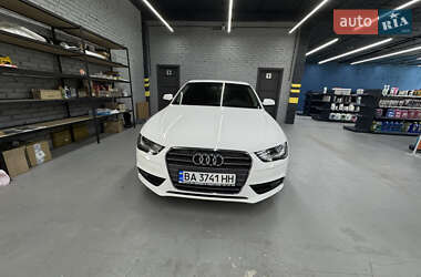 Седан Audi A4 2014 в 