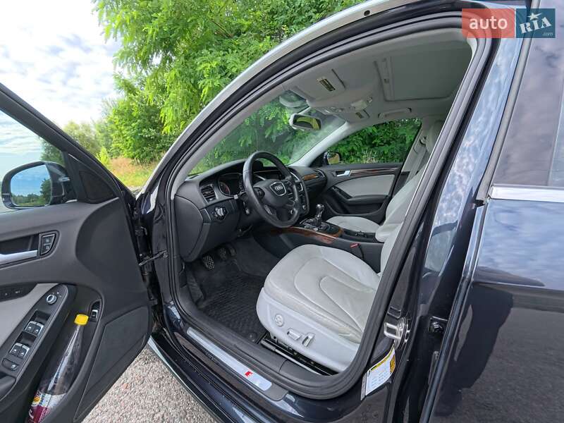 Седан Audi A4 2013 в Львові