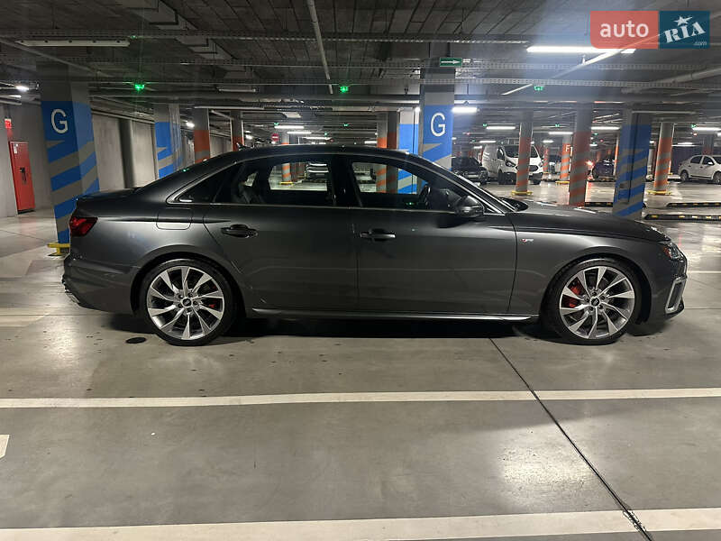 Седан Audi A4 2020 в Львові