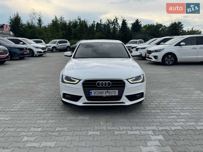 Седан Audi A4 2014 в Киеве