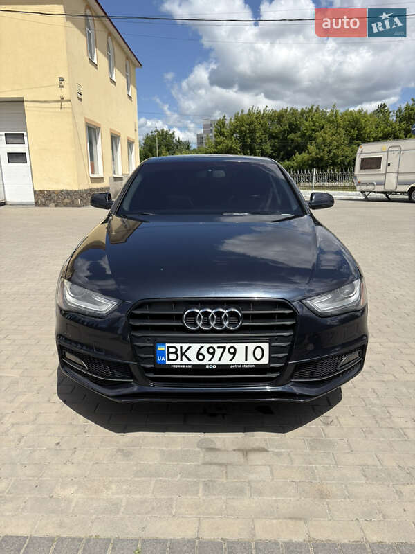 Седан Audi A4 2013 в Луцьку