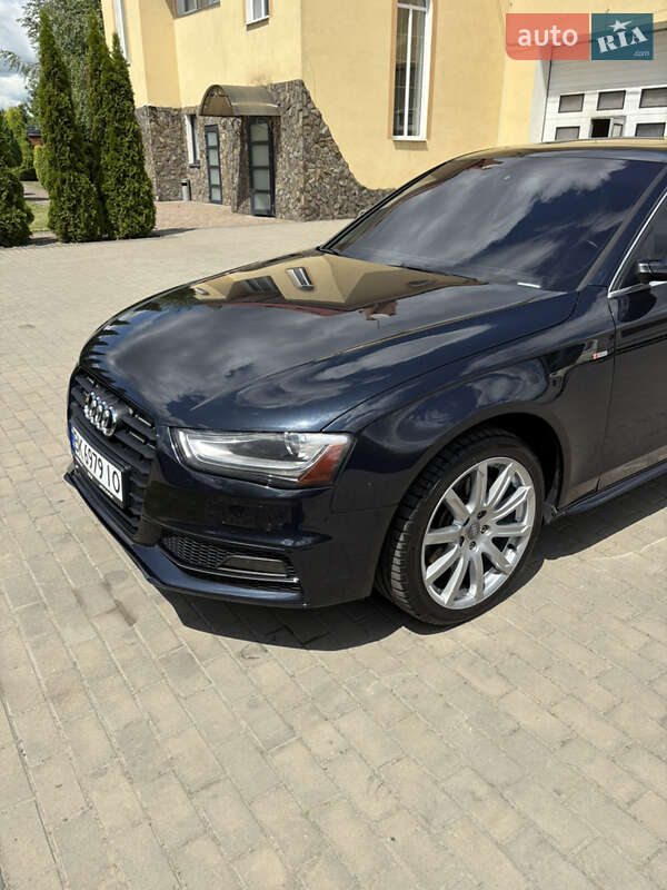 Седан Audi A4 2013 в Луцьку