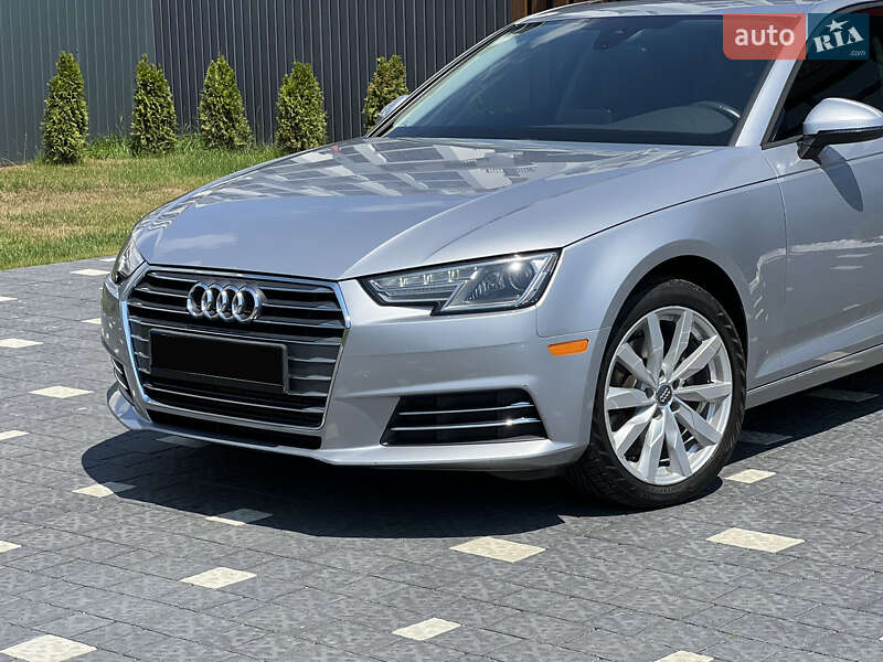 Седан Audi A4 2017 в Ужгороді