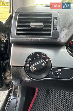 Универсал Audi A4 2004 в 