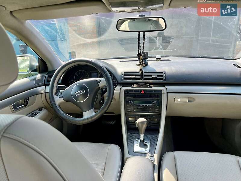 Седан Audi A4 2001 в Києві