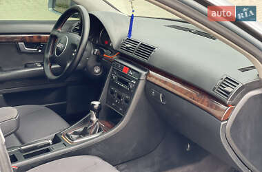 Седан Audi A4 2001 в 