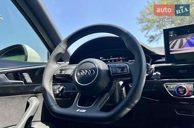 Седан Audi A4 2023 в 