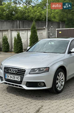 Седан Audi A4 2010 в 