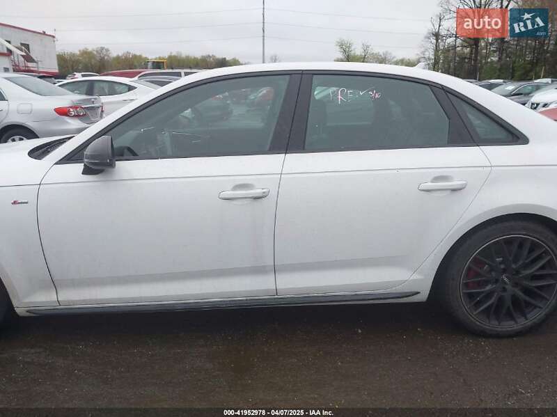 Седан Audi A4 2018 в Львові