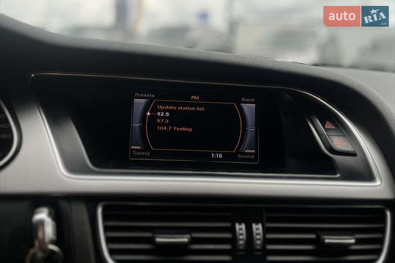 Седан Audi A4 2013 в Мукачевому