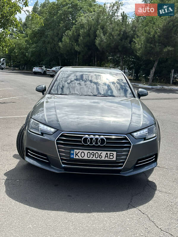 Седан Audi A4 2016 в Одесі