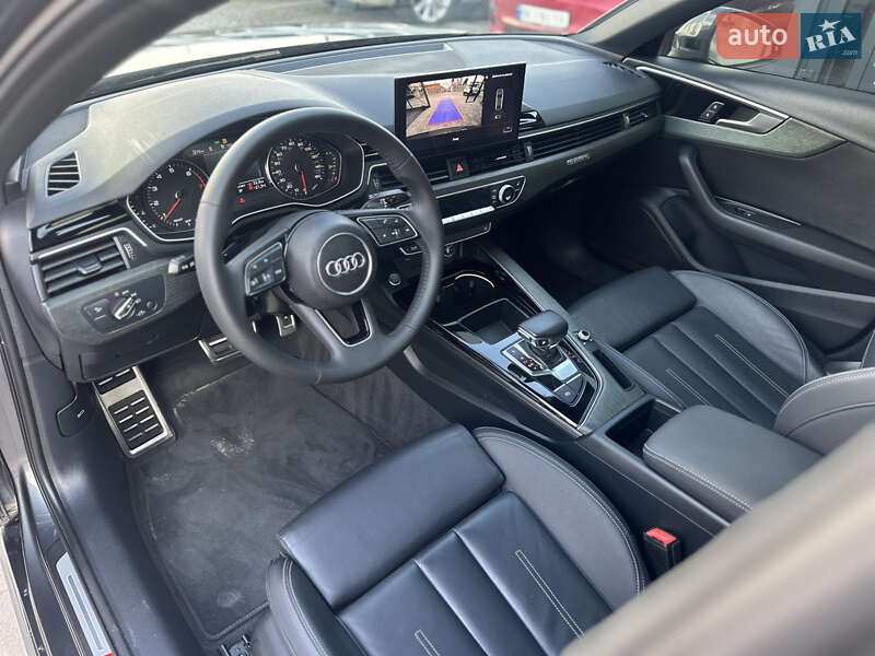 Седан Audi A4 2020 в Ровно