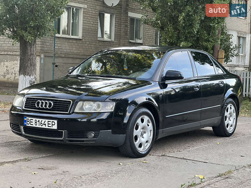 Седан Audi A4 2003 в Новом Буге
