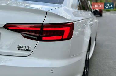 Седан Audi A4 2017 в 