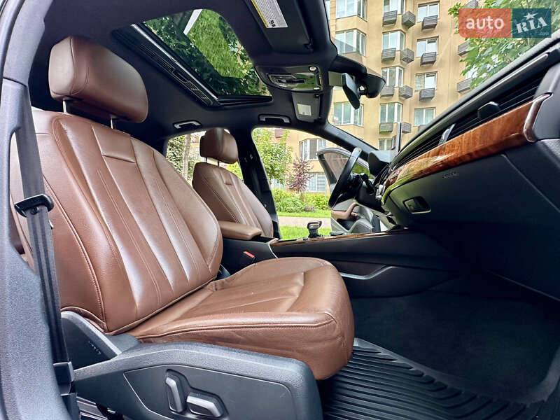 Седан Audi A4 2017 в Киеве