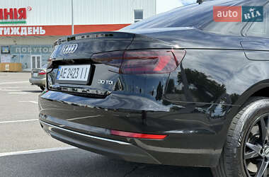 Седан Audi A4 2018 в 