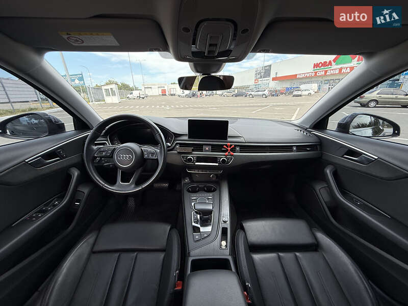 Седан Audi A4 2018 в Дніпрі