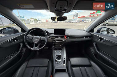 Седан Audi A4 2018 в 