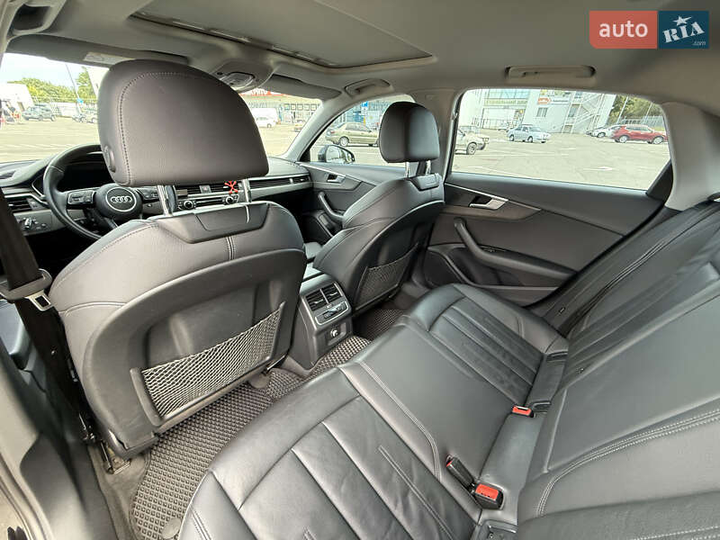 Седан Audi A4 2018 в Дніпрі