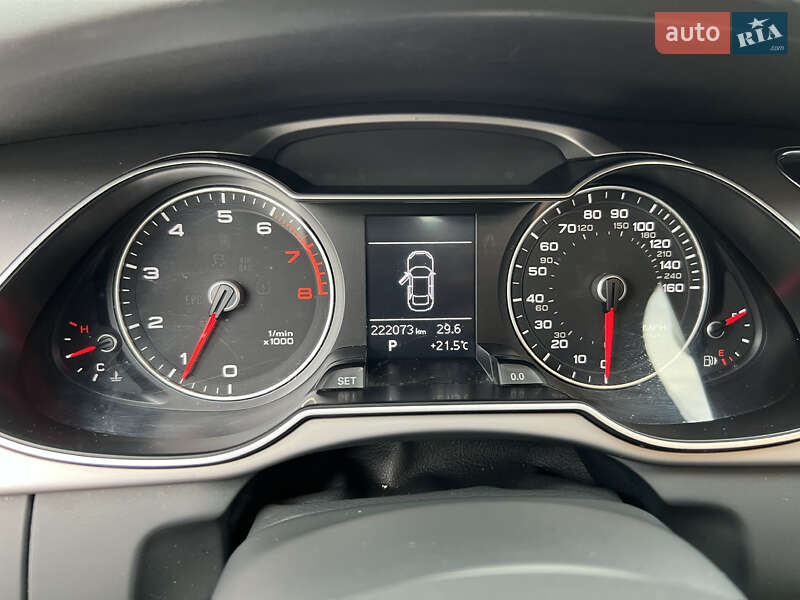 Седан Audi A4 2013 в Мукачево